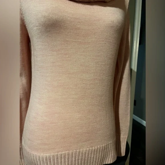 Susan Bristol 100% Merino Wool Light Pink Cowl Neck Sweater Size Medium - Picture 6 of 14
